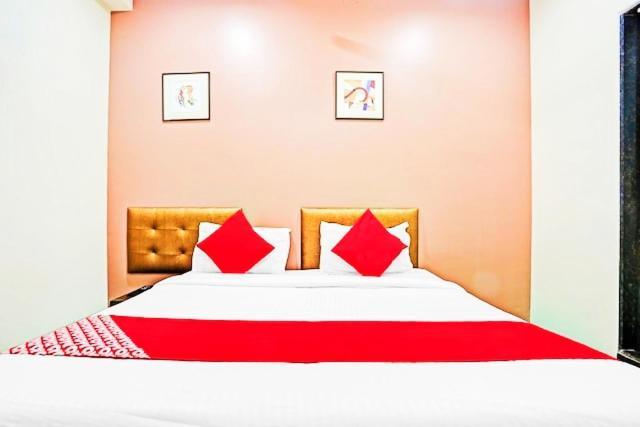 Hotel Amfahh - Andheri West Railway Station มุมไบ ภายนอก รูปภาพ